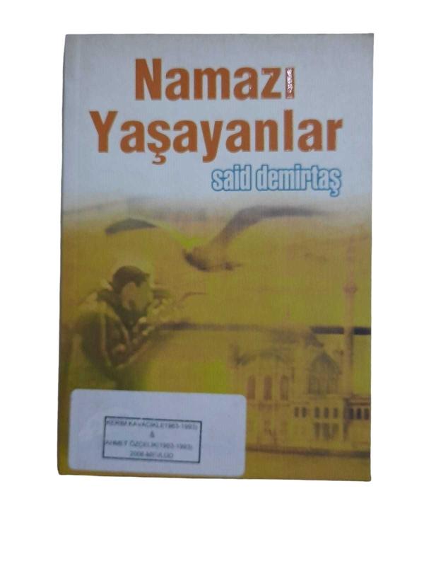 Namazı Yaşayanlar